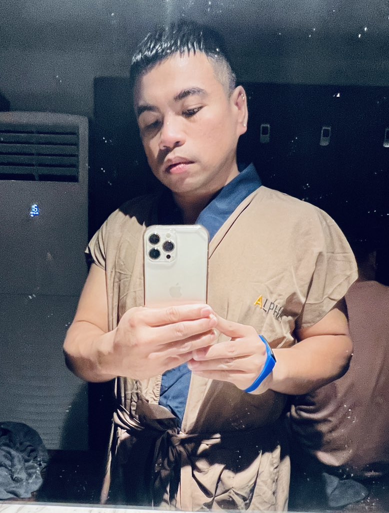 DJ_Jepsz's tweet image. Str8 from BKK, Thailand diretso @massage_alpha para iwas traffic going to Subic.  #KappaSutra with Jeremiah 👍! Hello to Vince, Lester, the giving crowd &amp;amp; the guy who taught me how to use the high tech faucet. Clean and spacious. #Relaxed #ReadyForDecember