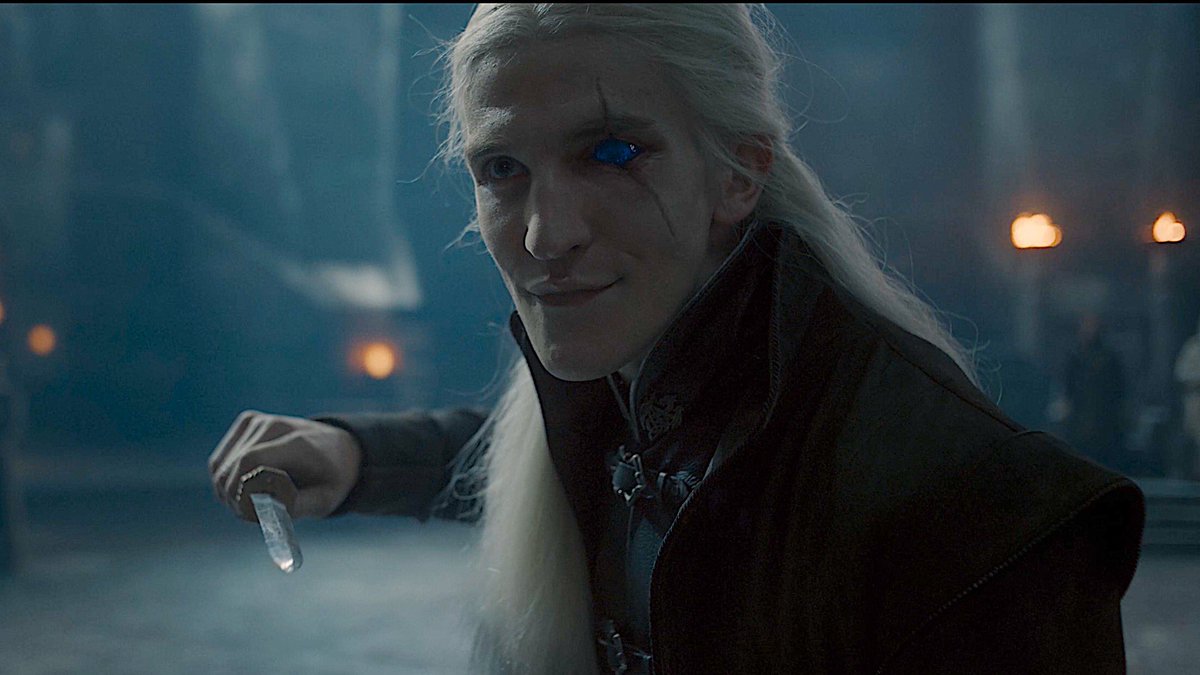 justkwordme's tweet photo. the way aemond always ate his scenes with the storm and thunder like yeah that’s his brand. my dark emo cunty princess https://t.co/6ldZh47Qoo