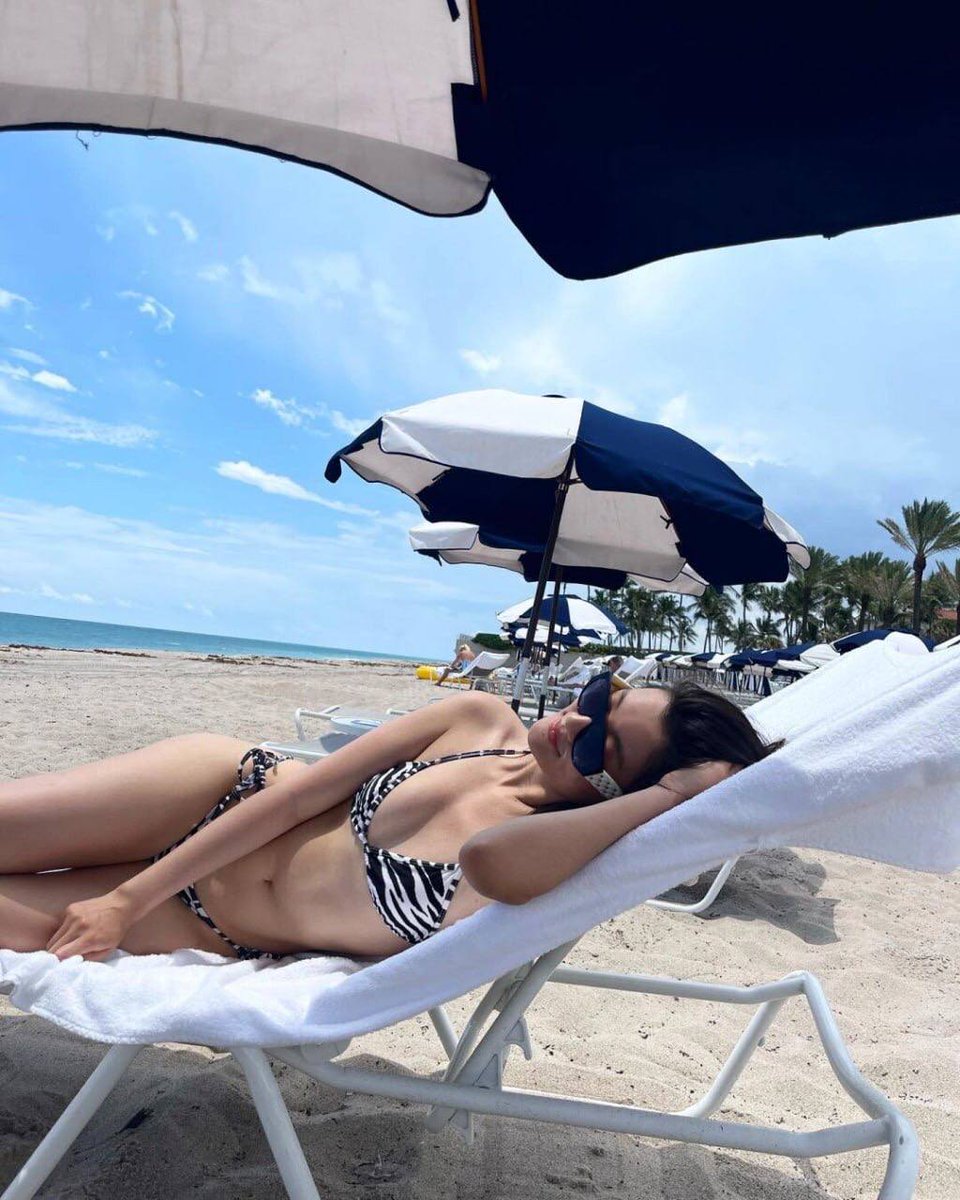 When you ﾞdon’⬝t ﾞtravel, ﾠtake ⳿risks, ​or ​fall  in love, ﾞand you just  hang ⬝out ᠎on ​Twitter, ⬝browse ᱸYoutube, ᠍and do things ⳿that ᠎anyone ⬝can  do, ‍then ᱸwhat’‍s ᱸthe point ‍of being young.