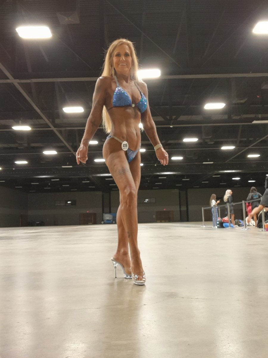 spendleton01's tweet photo. Warming up! Almost time to get up on stage!
#npc #npc2023 #npcdfw #npctexas #npcusa #npcnewsonline #
#npccompetitor #npcbikinicompetition #npcbikiniathlete #battleoftexas https://t.co/hFdwHh5wQG
