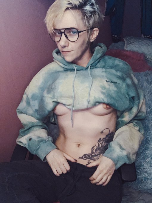 Daddy wants to use you 👉👈 https://t.co/L6JIMeLKkQ<a href="/tag/mvsales"class="tags"><span>#mvsales</span></a>