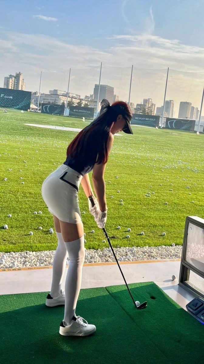 Only by enduring the hardships that others cannot bear, enduring the anger that others cannot bear, and paying more than others will you enjoy more than others.