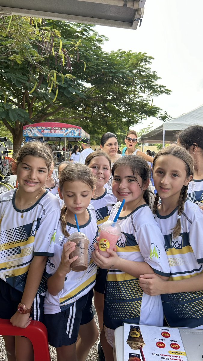 frappecito's tweet photo. Juegos Semper Altius 2023 ⚽️🏀
#FrappecitoParaTodos https://t.co/eeabSEL5iN