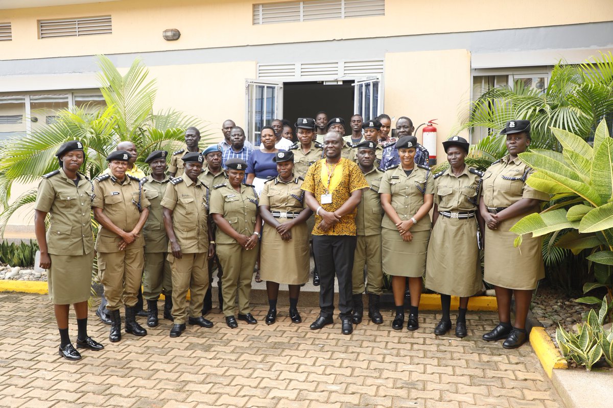 OFFICERS EQUIPPED WITH ESSENTIAL GENDER-SENSITIVE SKILLS Twenty-one officers representing various Police regions and specialized units completed a comprehensive two-day training program for Gender Focal Point Officers, organized by the Department of Women Affairs on December 1,…