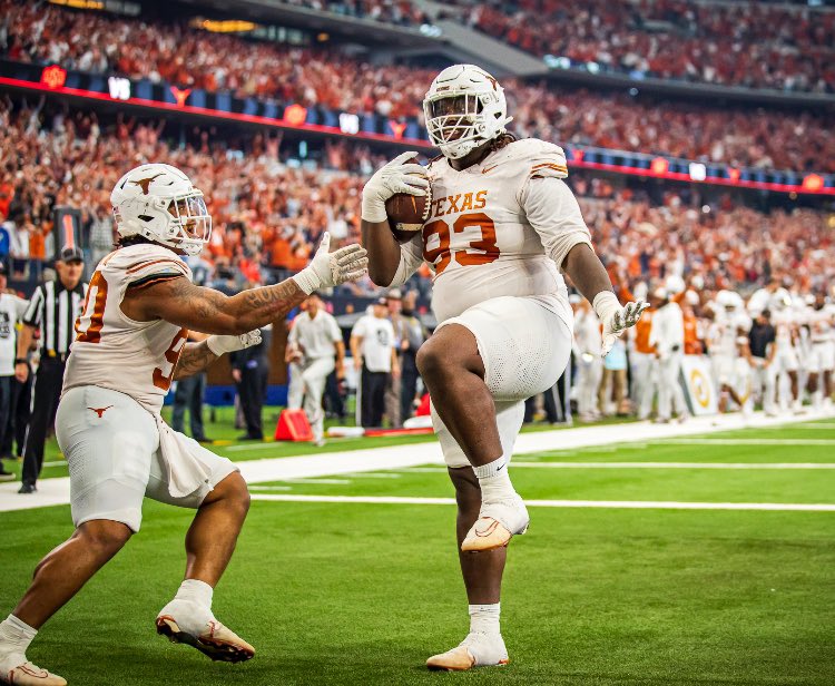 justinwells2424's tweet photo. Texas wins. https://t.co/Ns0snAtEJ1