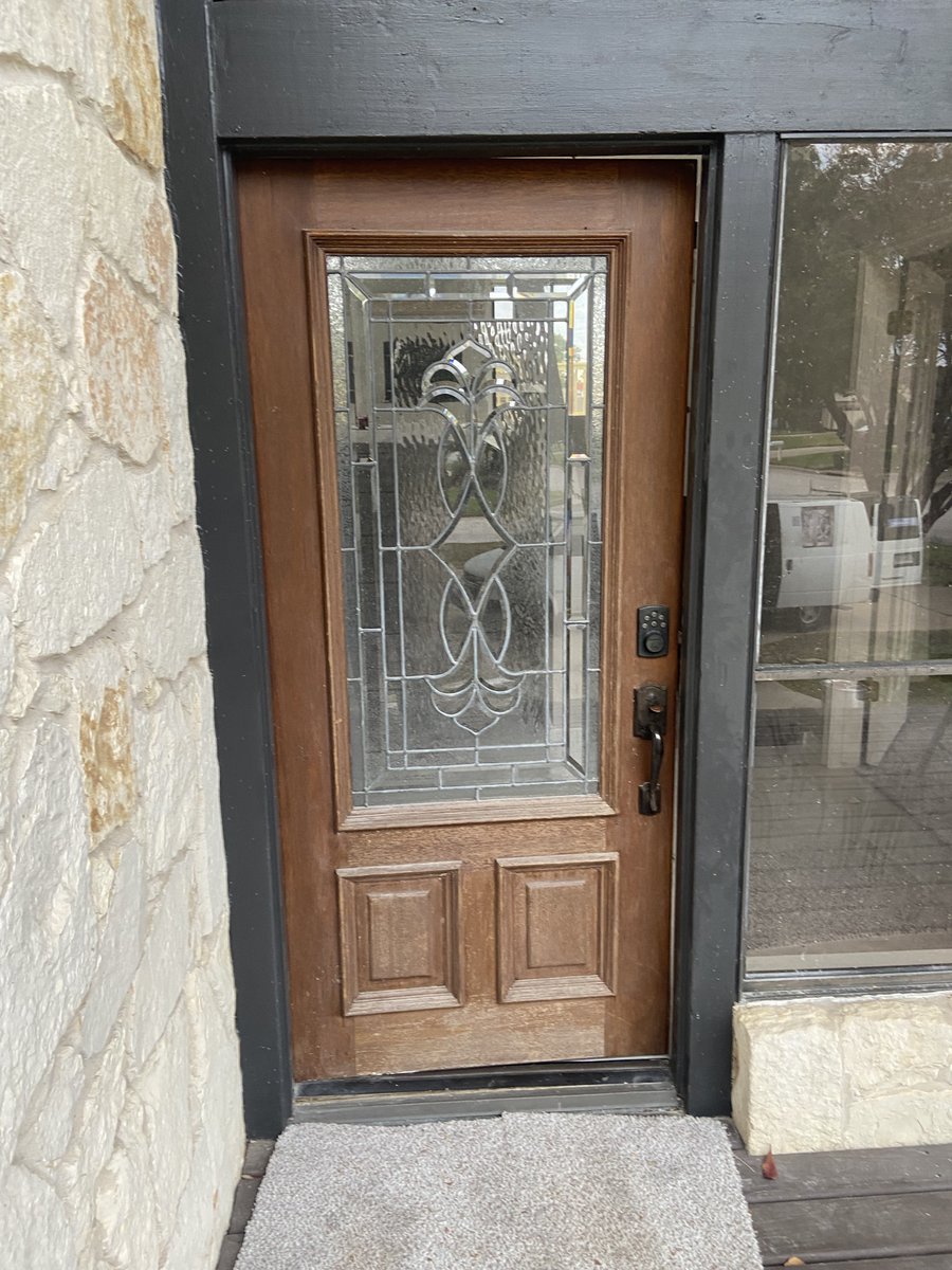 doorrefinishrx's tweet photo. Door Refinishing RX
@doorrefinishrx
New Restoration Door, how it was before and how it is now like new!!
 📷https://t.co/44mkGHKCx2 #Houston #doorrestoration #doorinstallation #wood #doorstain #doorrefinishing #doorpainting https://t.co/fqdTZzDvlN