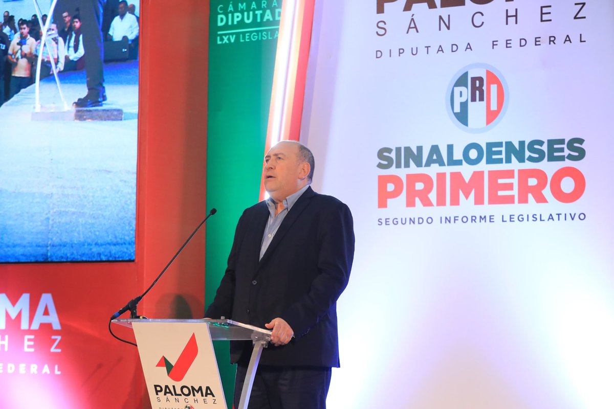 rubenmoreiravdz's tweet image. @palomaSnchez es una gran diputada en @Mx_Diputados. Valiente, orgullosa de su #Sinaloa, buena #mexicana e incansable #priista. Hoy rindió su informe legislativo en un evento donde se mostró el cariño que le tienen sus paisanos. Gracias amiga, es un honor ser tu compañero.