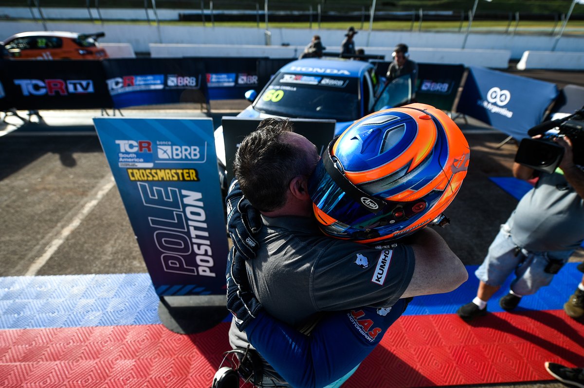 🏁 Resultados do Qualy melhores 12 | Resultados Qualy Best 12

🏆 Pole Position @crossmaster y <a href="/ClipsarOK/">ClipsarOK</a>  #60 Juan Manuel Casella  1:05.760 
2- #8 Rafael Suzuki +0.100 (TCR BRA) 
3- #17 Bernando Llaver  +0.128
4- #28 Galid Osman + 0.148 (TCR BRA)
5- #5 Fabián Yannantuoni  +0.335