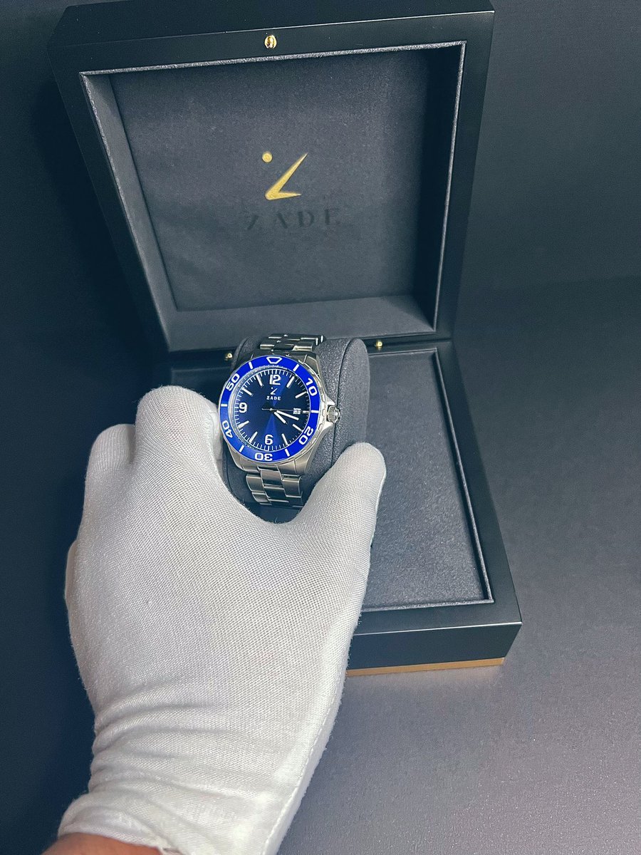 This royal blue diver watch from our marine collection has proven to be one of our most popular timepieces lately 🔵⌚️ zadewatches.com