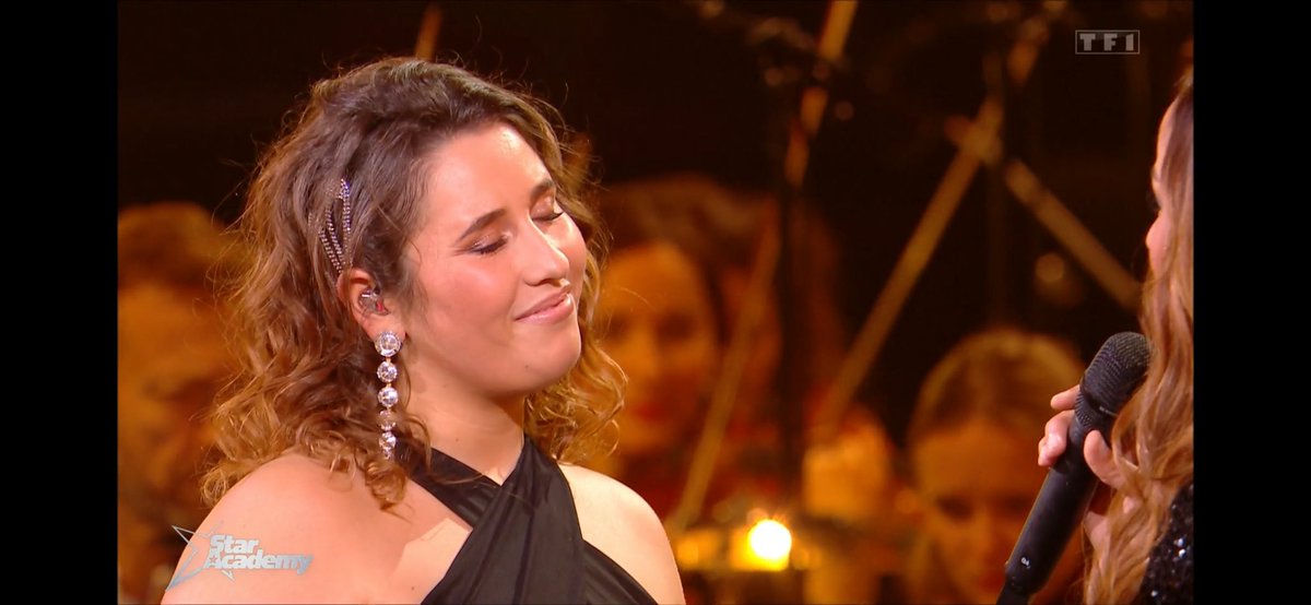 NewsTVReal's tweet photo. Clara, qu'elle voix, un tablent brute qui mérite d'être reconnu. #StarAcademy https://t.co/fxrEd6fFue