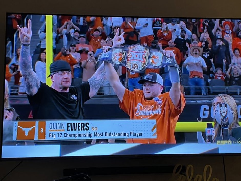 barstoolsports's tweet photo. CFP has to put Texas in now. Thems the rules. https://t.co/ITdvMniHqR