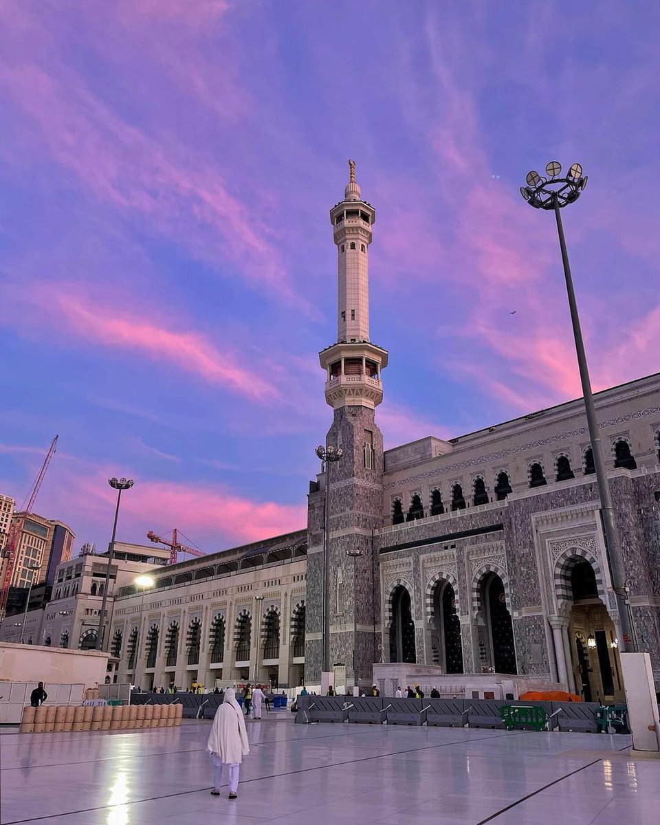 visitalharamain's tweet photo. 🕋 Ciel presque irréel à la Mecque ! 📸 https://t.co/tNunSeNn7C
