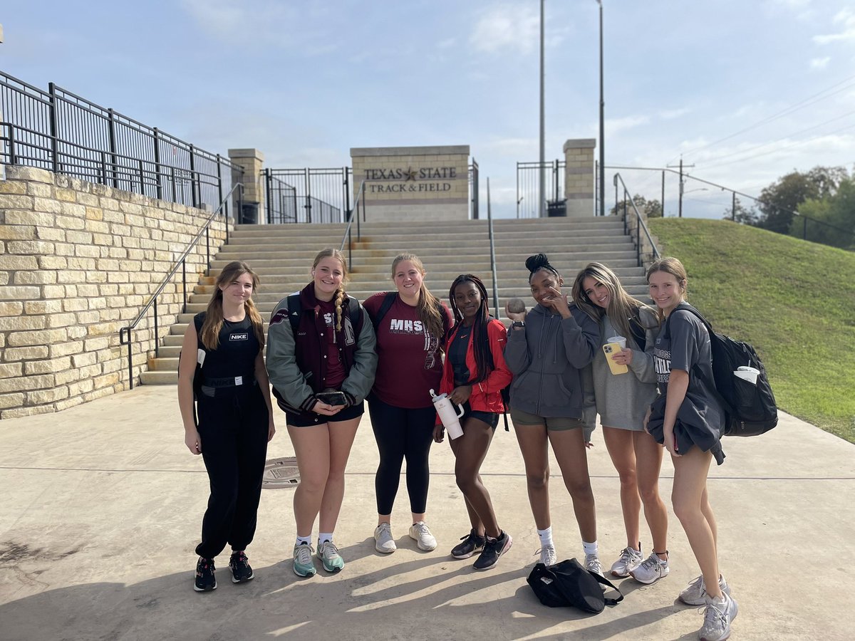 XC_Magnolia's tweet photo. Texas State Track Camp
@TXStateTrack 
@coachmbean https://t.co/M9HGnnhggg