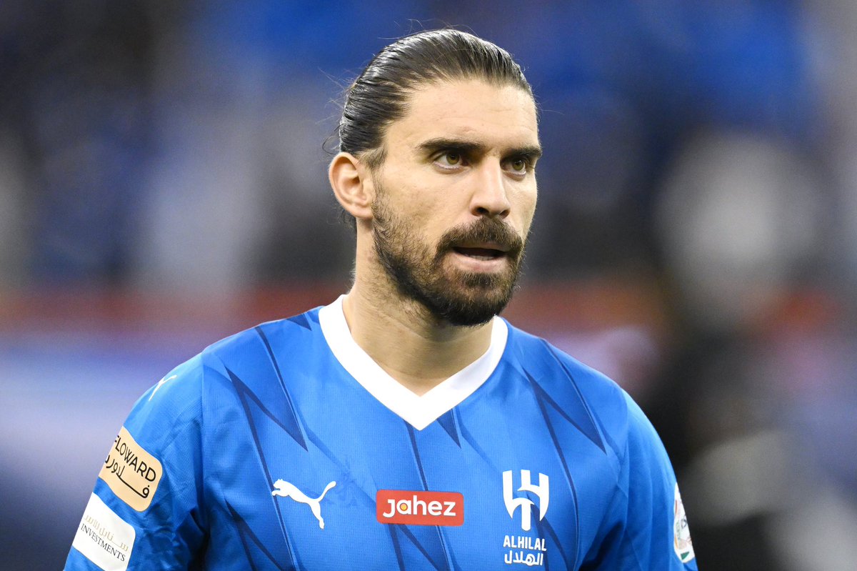 FabrizioRomano's tweet photo. 🚨🇵🇹 Ruben Neves on Newcastle and Arsenal links: “I don't go. I'm really happy here, my family's really happy”.

“I think that's rumours because of the owner of the clubs of course, and I've played in England as well… there was Newcastle interest before I came here”, told BBC. https://t.co/X8EqRqVhzY