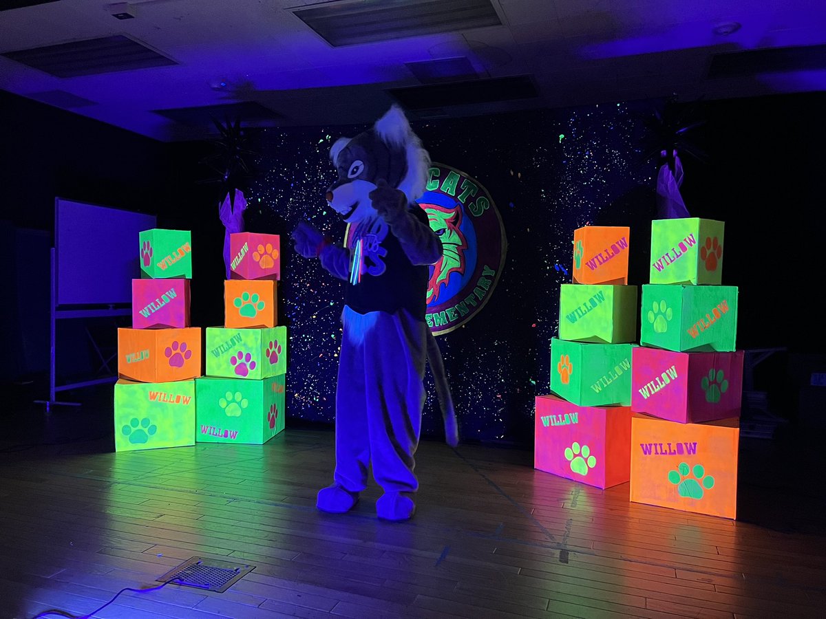 The Willow Family Dance last night was a “glowing success!” <a href="/LVUSD/">LVUSD</a> <a href="/WillowWildcats/">Willow Elementary</a>