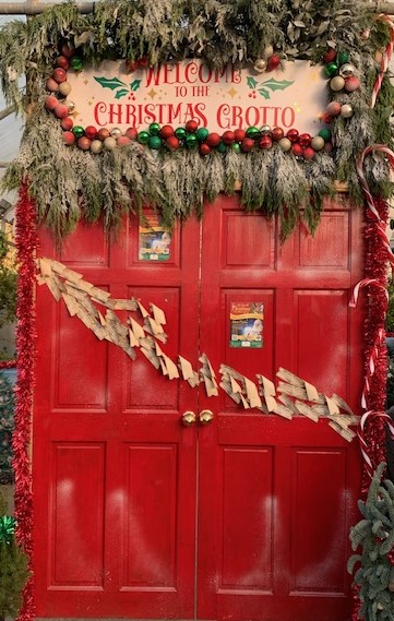 AndHerne's tweet image. What a great day at the Grotto, photos on the sleigh, messages to hang on the Wishing Tree, names for the 'Naughty or Nice ' books! Santa's there tomorrow too.  It's starting to look a lot like Christmas!!🎅#MeadowGrangeGrotto #GrottoWhitstable #VisitSanta #GardenCentreGrotto