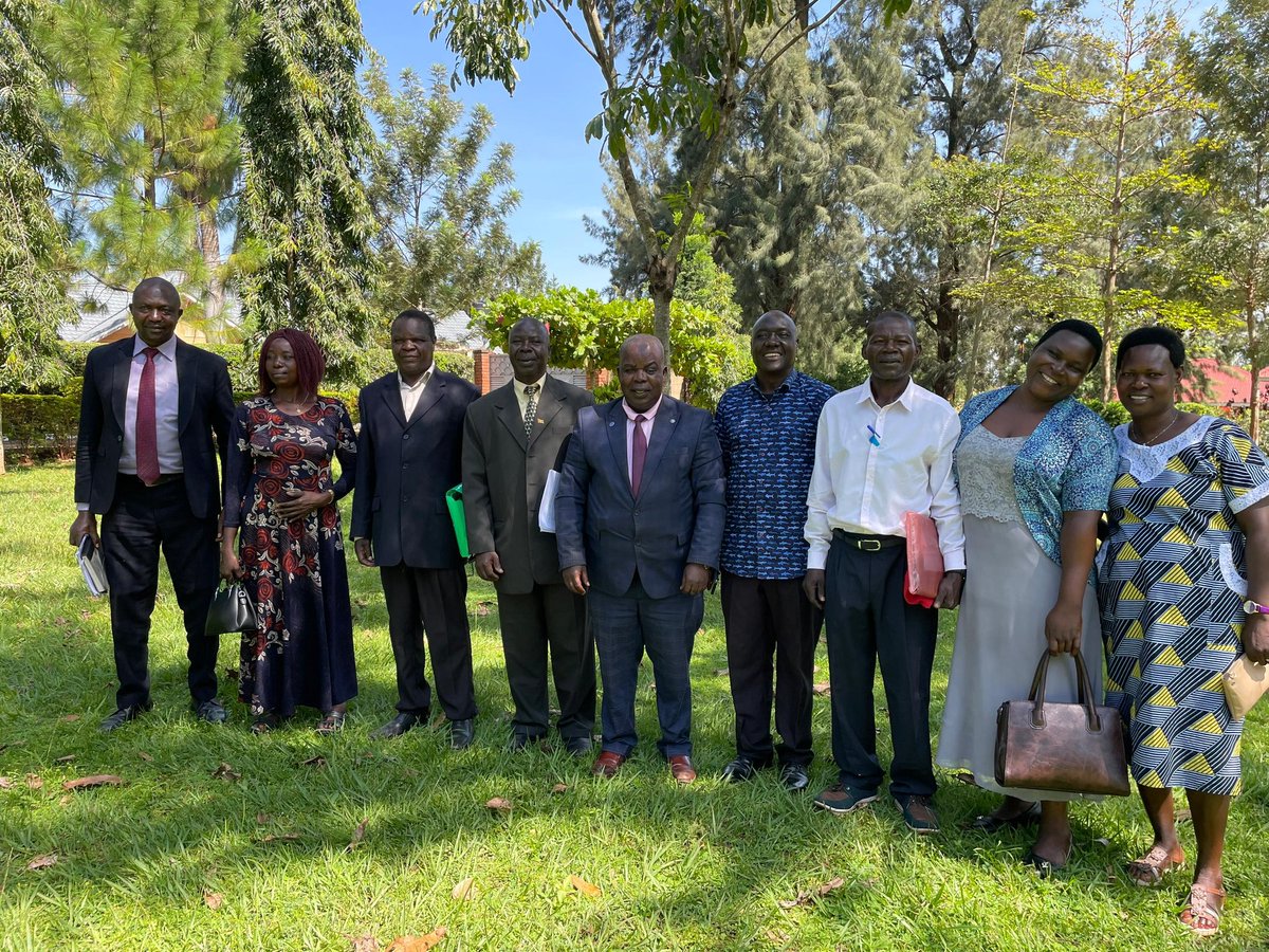 owere_usher's tweet photo. All the roads leading  to Entebbe Mayor's Gardens on Sunday 3rd Dec 2023 for swearing of Entebbe Adhola Community new leadership ,Guest of honour is Rt.Hon . Prime Minister  Tieng Adhola Josel Josel Obbo @Adholaentebbe @Padhola_Soye @HustleKing01 @ApostleJeferson  @Mglsd_UG https://t.co/DnTI60iASR