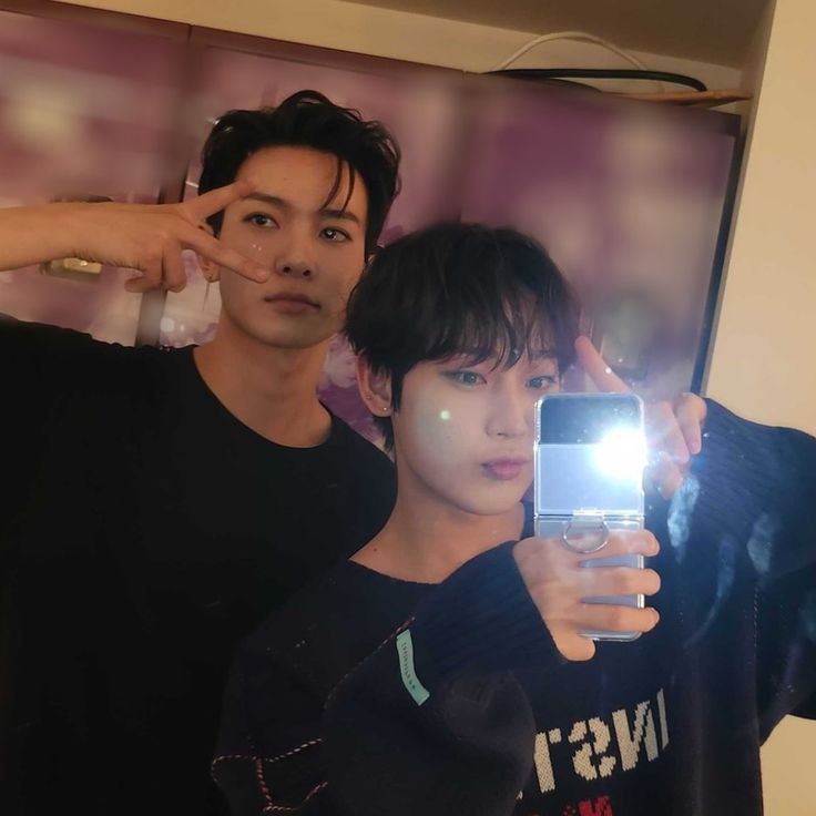 "Oh baby, I'm a fool for you" |#heesun au 
(Part. 1: Confessions in Cupid's Court)

In which Ash (ksn), Tine's longtime friend, harbored feelings for Tine (lhs) and eventually mustered the courage to express those emotions, unaware of the unexpected outcome that awaited.