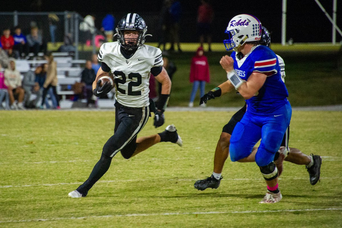 Congratulations to Larron Childers, Konner Chase, and Kayce Jones (JR) on making the IFCA All State teams! Very well deserved! 

L.E.A.D.