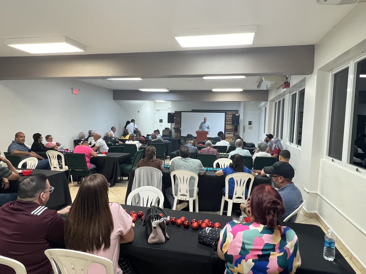 SinparedesPR's tweet photo. Conferencia la Comunicación en el matrimonio con el Pastor Marcos Peña de @IBSJ2 https://t.co/RJkZsLRHLI