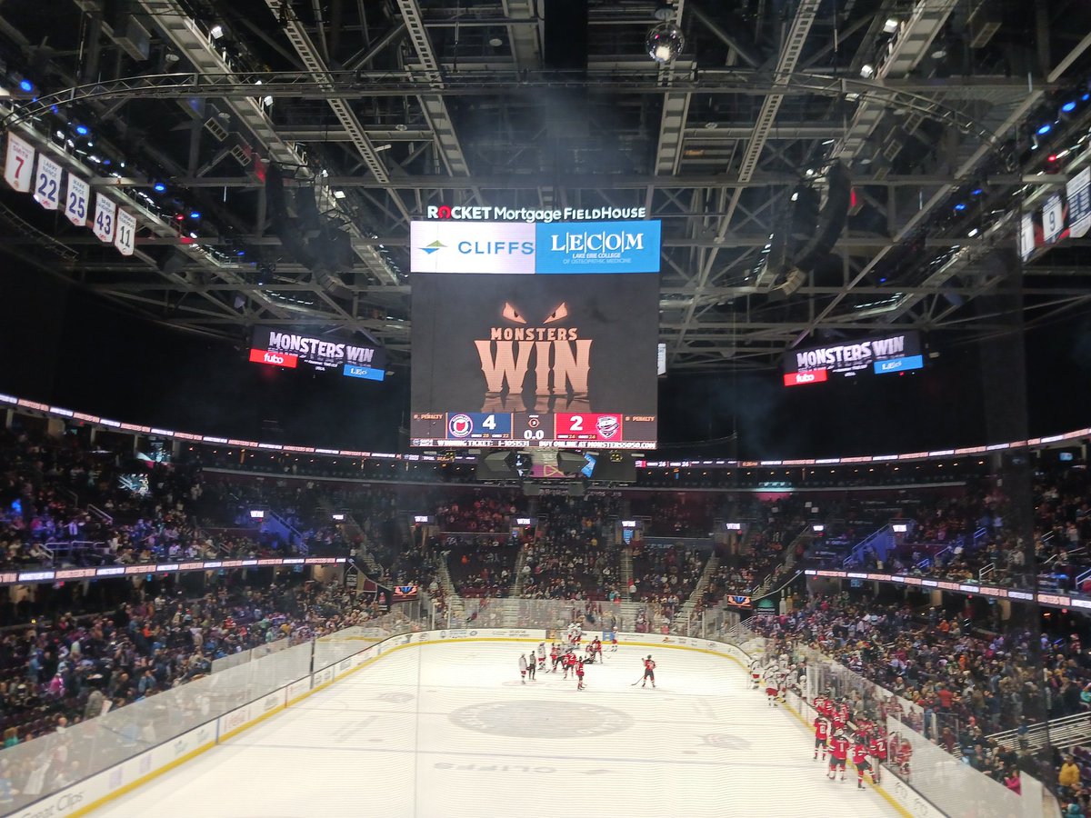 EmeraldBlade75's tweet photo. MONSTERS WIN!!! THAT'S ππ» IN A ROW!!!
#CLEHockey ππ
#BlackAndBlueHockey β«οΈπ΅π
#AHL π
#PuckHead π
#LightTheLand π¨π¨π¨πππ
#WOOOooo π£π’π https://t.co/anhCPrRYyI