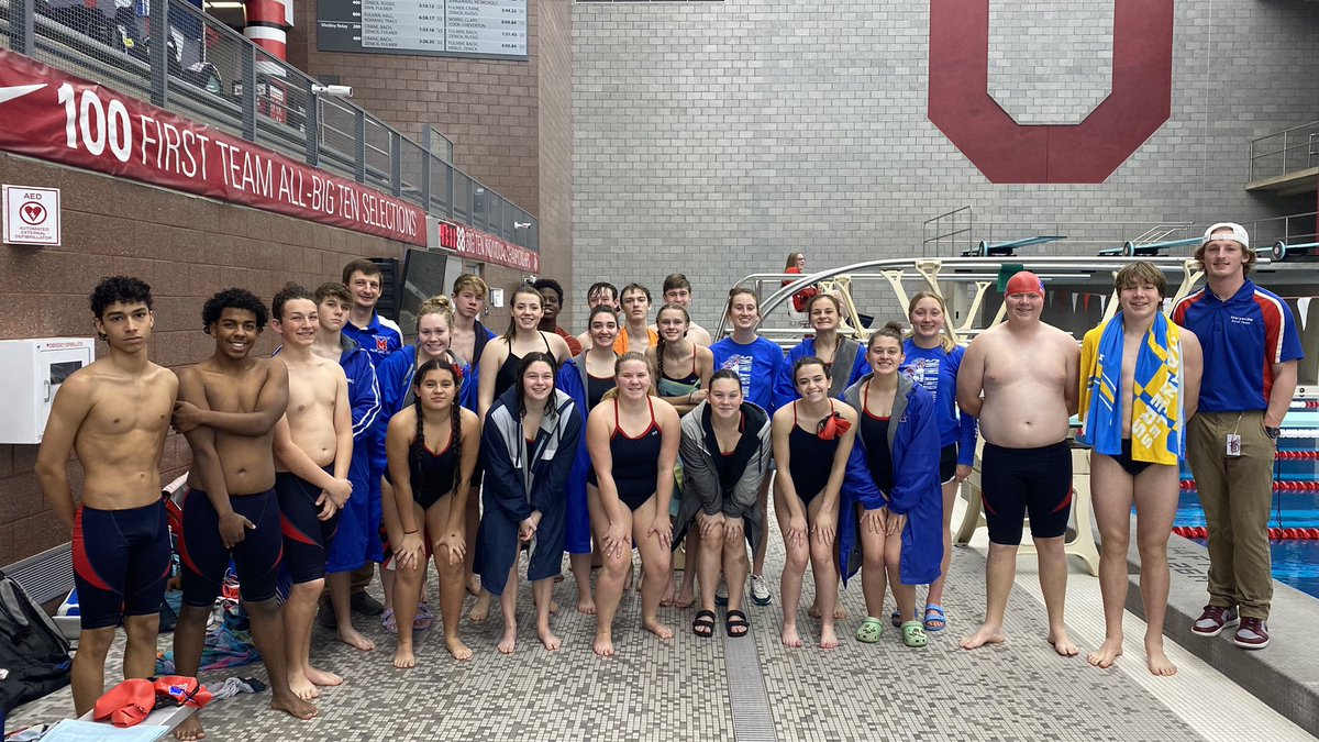 Monarch Swimming and Diving tweet media