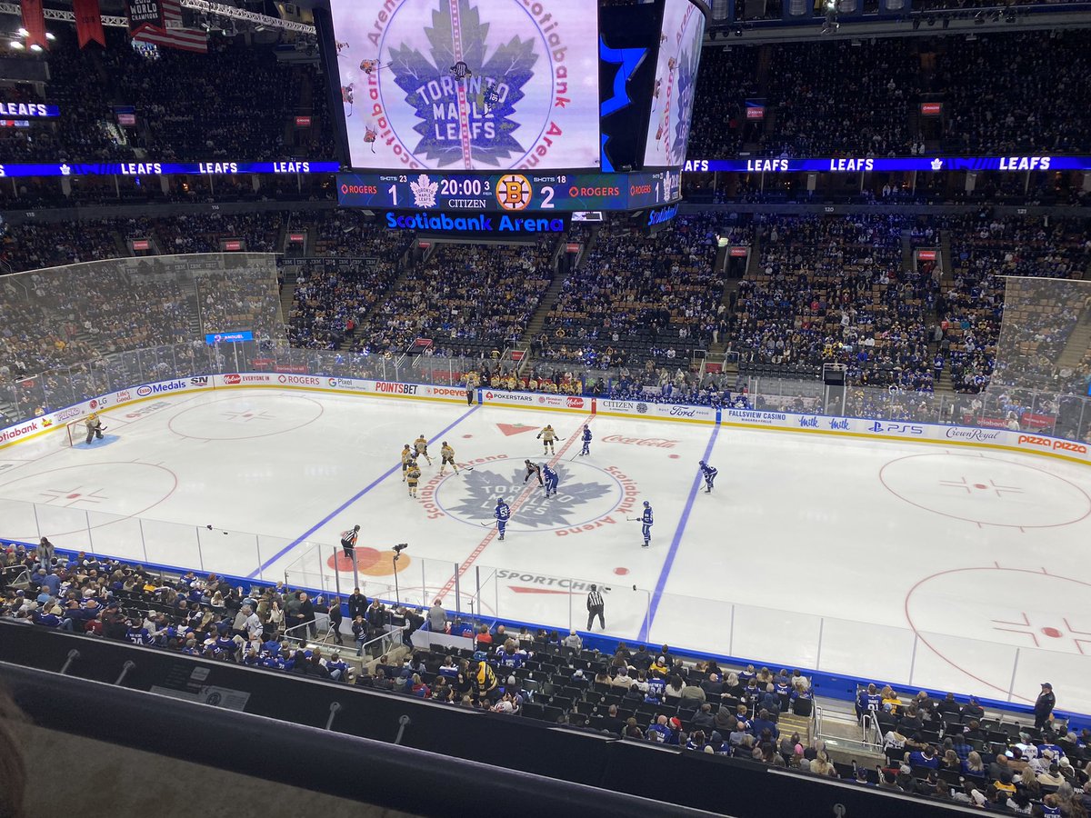 dweatherhead1's tweet photo. And here we go. Period 3 Saturday Night. NOTHING BETTER!!! Go Leafs Go!  #LeafsNation #LeafsForever https://t.co/f0KLuyDBwo