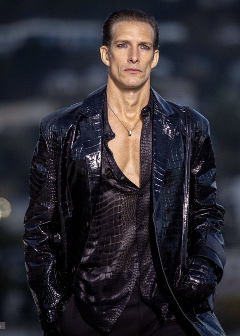 babymarigreiss's tweet image. SE LO MERECIA EL GRAN IVAN DE PINEDA  #MFModa #MartinFierrodelaModa