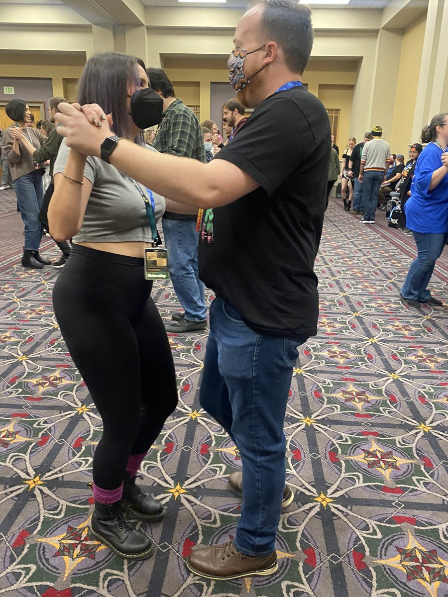 knittykitty's tweet image. Life is short, dance.