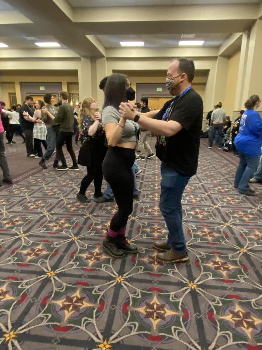 knittykitty's tweet image. Life is short, dance.