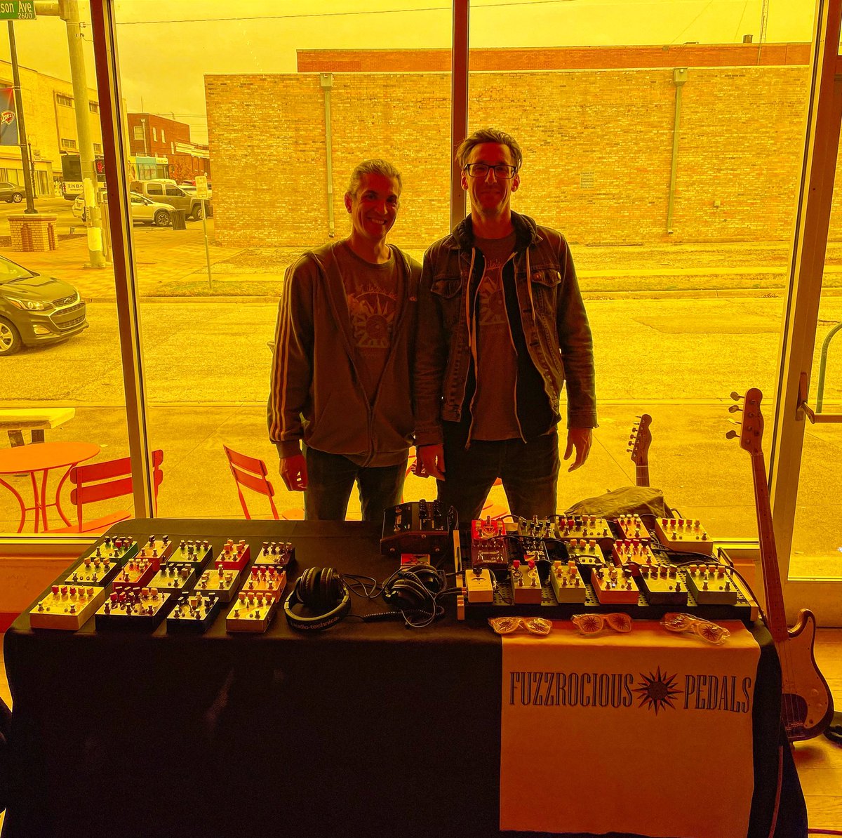 fuzzrocious's tweet image. Two cool guys at a cool event hosted at @Resonant_Head by @oldbloodnoise. Eeeexcellent day!
#fuzzrocious #fuzzrociouspedals #resonanthead #obne #oldbloodnoise #pedalparty