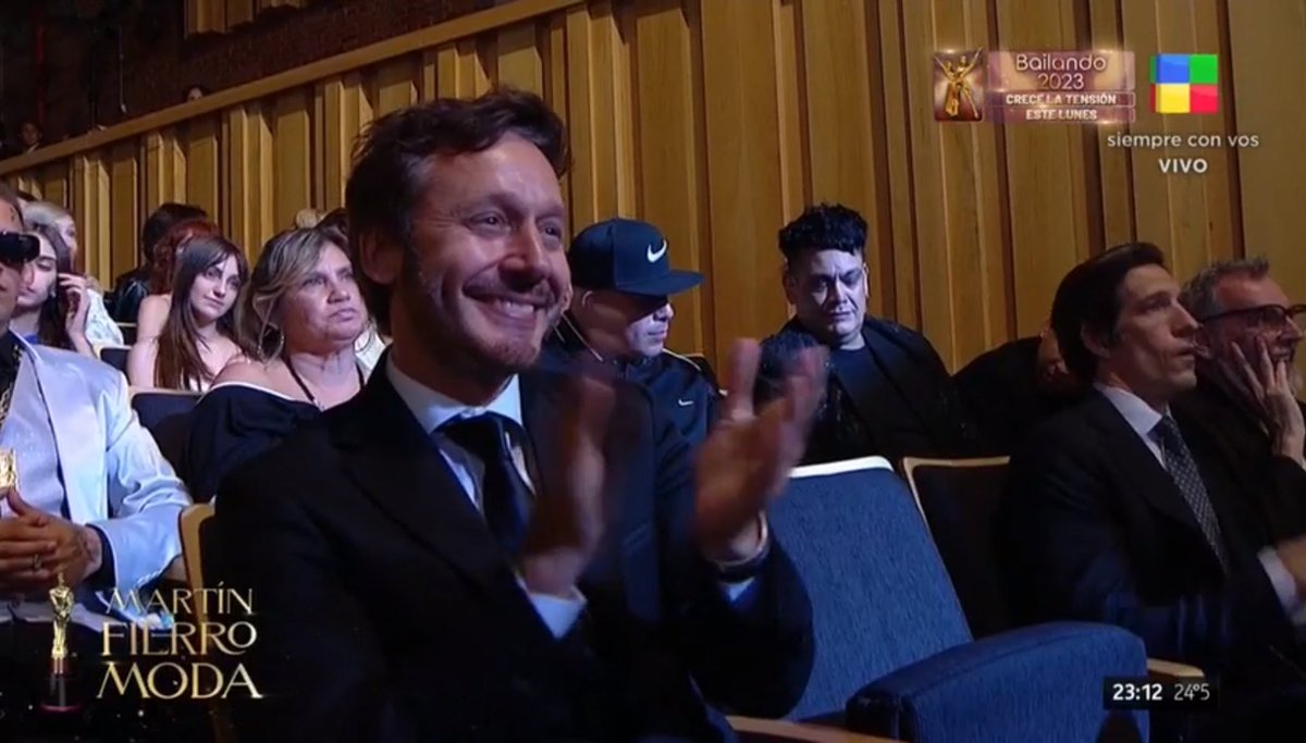 eeemiliano's tweet image. Volvió a suceder.
#MFModa