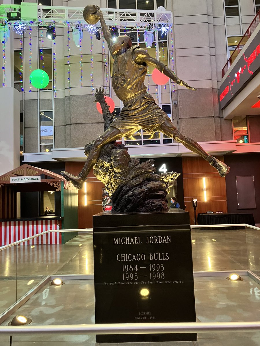 jillr2's tweet photo. First NBA game https://t.co/BfkAVvnA2t