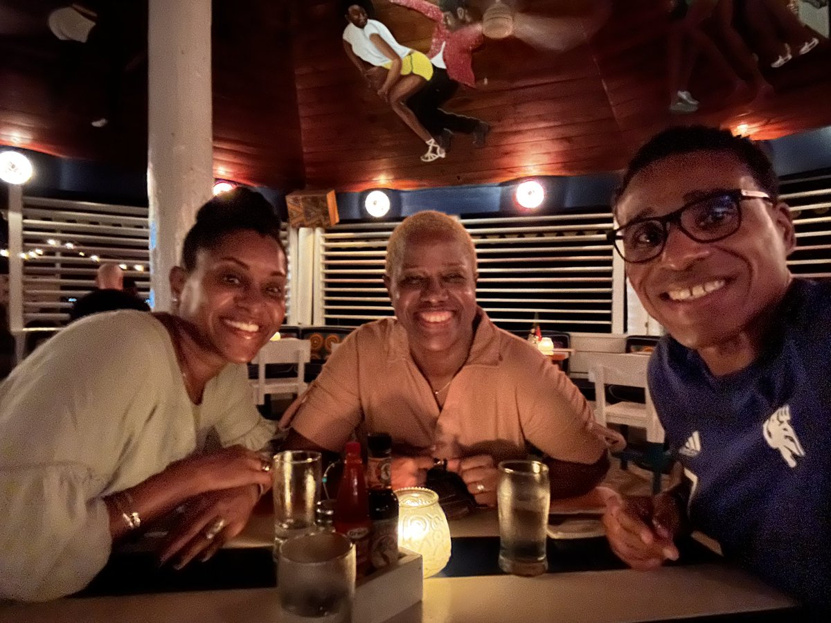 rick_case's tweet photo. A memorable birthday! Great friends, great laughs and #ReggaeMarathon in the morning! Pushing the reset button after my firmware update to version 5.3! Thanks for all the wishes! https://t.co/eGjmA4SpGY