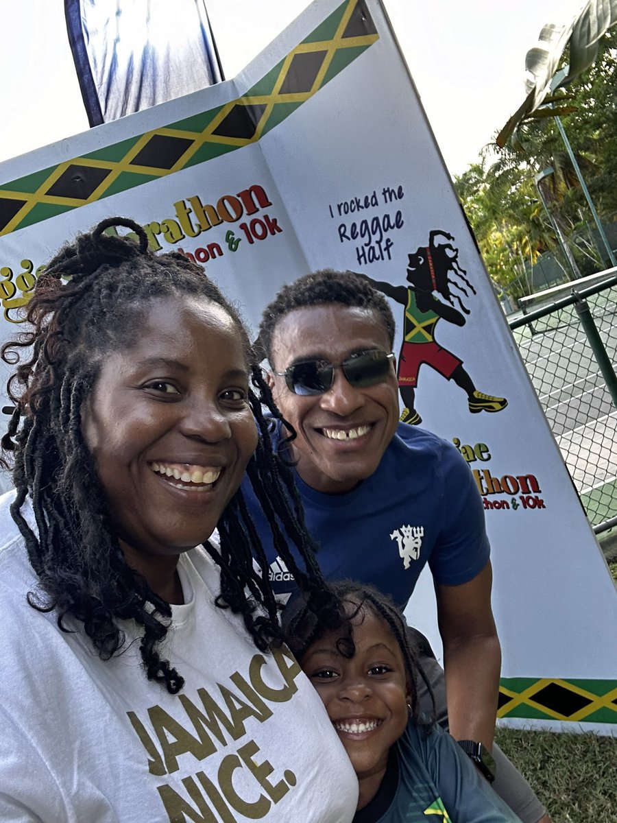 rick_case's tweet photo. A memorable birthday! Great friends, great laughs and #ReggaeMarathon in the morning! Pushing the reset button after my firmware update to version 5.3! Thanks for all the wishes! https://t.co/eGjmA4SpGY