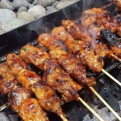 CUỐI TUẦN CÙNG GIA ĐÌNH

Miền Bắc se lạnh
Có thời gian nên làm vài xiên gà, lợn nướng vàng ươm ngon mắt.
Gia vị thơm nồng, cay chua mặn ngọt.. Cắn một miếng nóng hổi!!!
~∆~ ~∆~
Tuyệt phối. Hoàn mỹ.