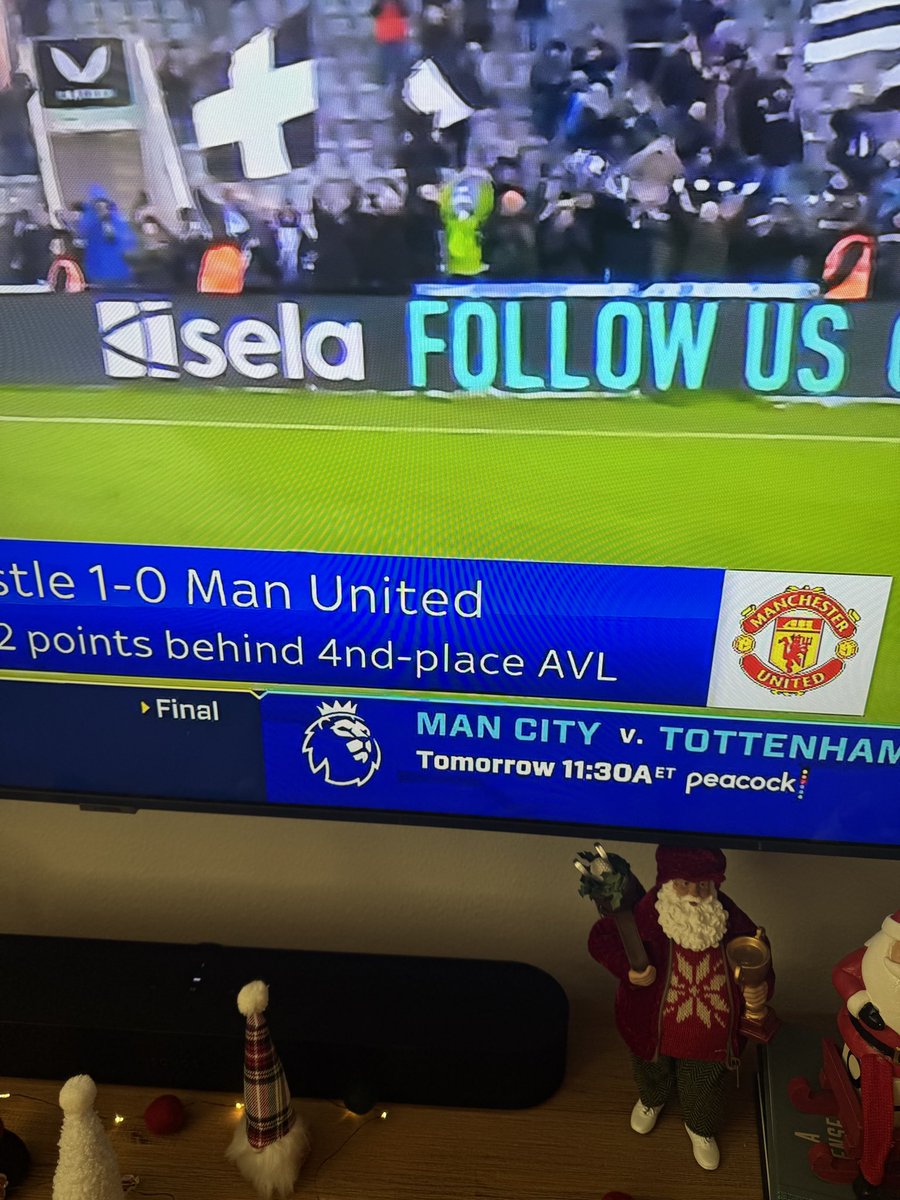 Griffith McDaniel (@gripmcd) on Twitter photo The high coveted 4nd place in #BPL #PremierLeague #mufc <a href="/NBCSportsSoccer/">NBC Sports Soccer</a> <a href="/MenInBlazers/">Men in Blazers</a> The high coveted 4nd place in #BPL #PremierLeague #mufc <a href="/NBCSportsSoccer/">NBC Sports Soccer</a> <a href="/MenInBlazers/">Men in Blazers</a>