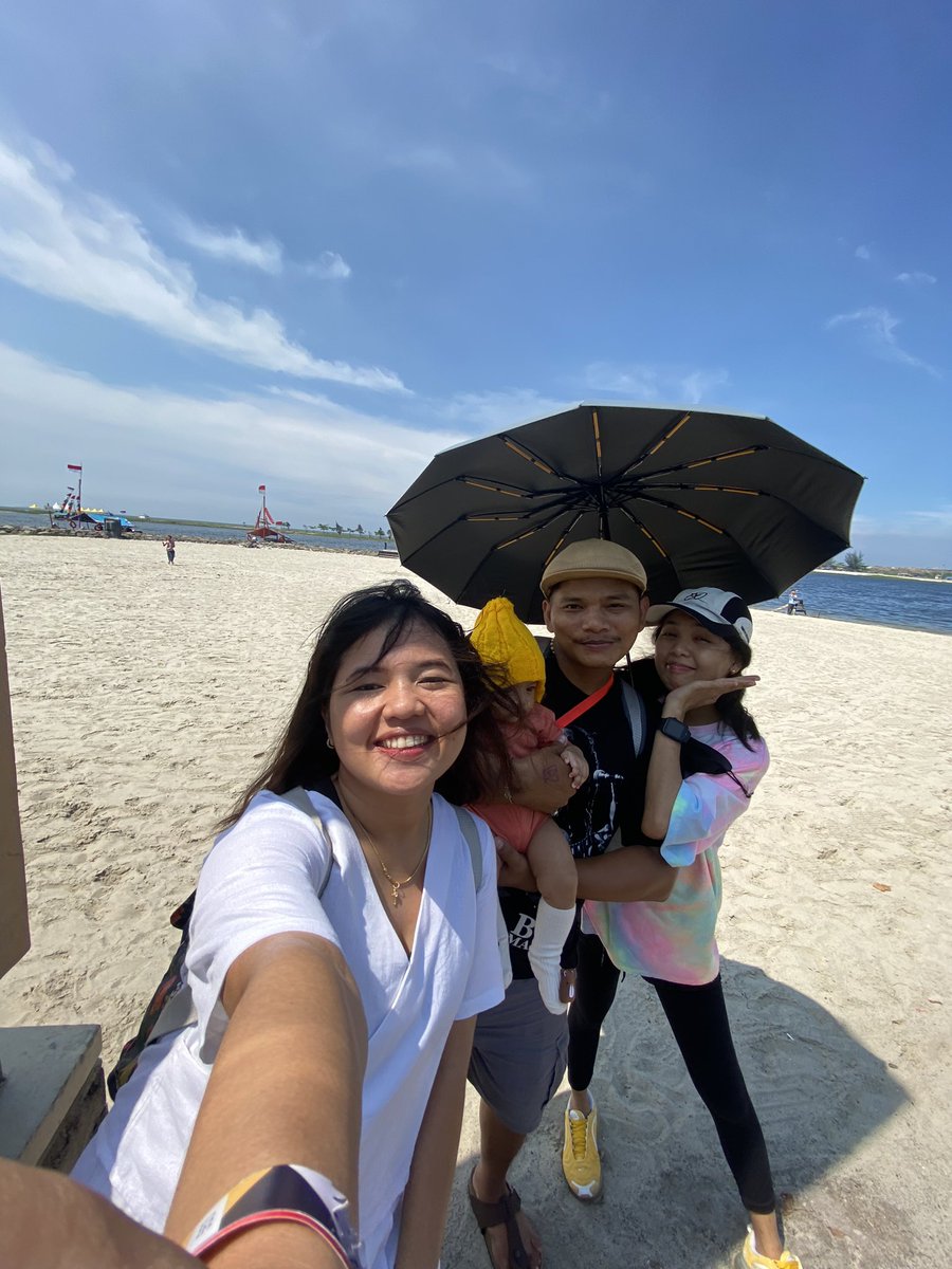 Dian Mayasari tweet media