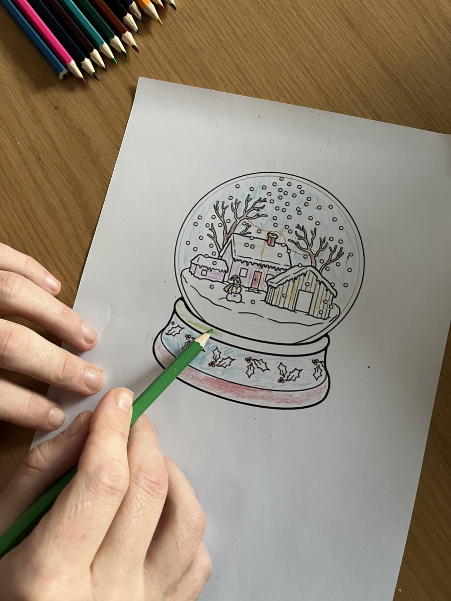 clairedunn1_'s tweet photo. A very Christmassy morning on @pavilion_ward 🎄 We loved putting up the tinsel and decorating the tree! Followed by some Christmas drawings to help decorate the ward 🎄 💫 https://t.co/3sZoRqtEN0