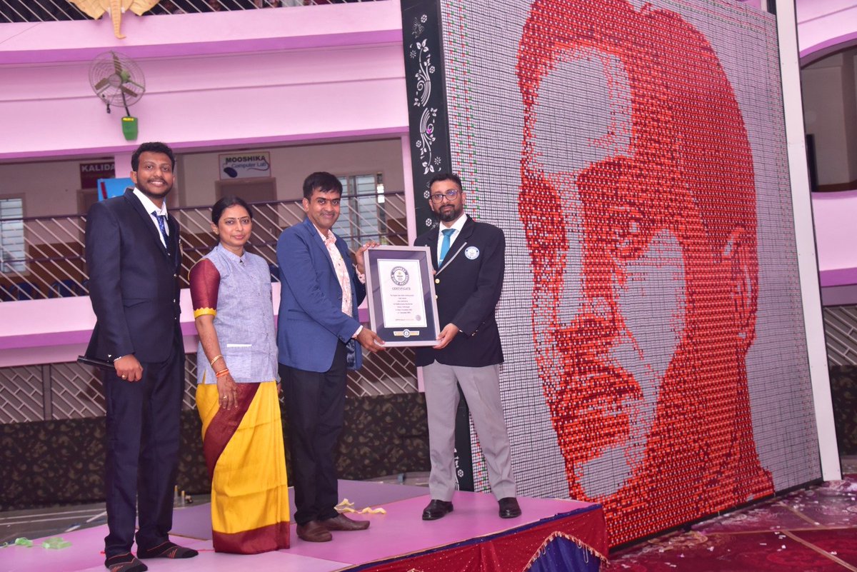 prithvimosaics's tweet photo. The New Guinness World Records for the WORLD'S LARGEST DUAL SIDED ROTATING PUZZLE CUBE MOSAIC (IMAGE) by Sri Siddhivinayaka Residential School, Hattiangadi, India 🇮🇳
Using 6000 Cubes, Artworks dedicated to Major Dhyan Chand and @Pvsindhu1 
Official attempt @GWR @ResidentialSri https://t.co/TaqvCoFdCK