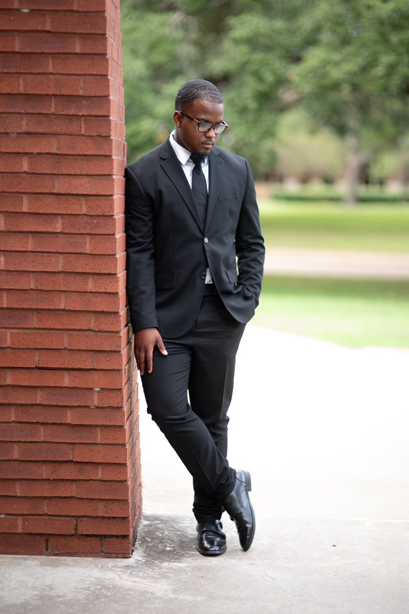 BuxieJoshua's tweet image. “Work hard &amp;amp; determined, its safe to say I earned it.”

In 7 days , I will be graduating from THEE Prairie View A&amp;amp;M University 😎🍾

#PvAlumni #PvGrad