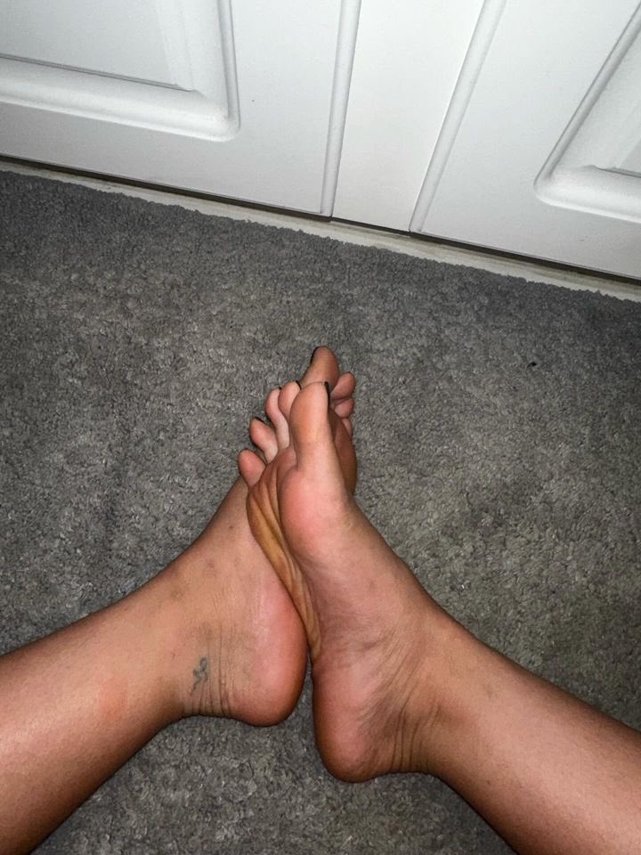 kaesoles's tweet photo. Who wants new feet pics ? 
@Feetinorlando 
@solesofvalkyrie 

#footfetish #feet #footfetishnation #toes #soles #foot #prettyfeet #footfetishcommunity #feetporn #feetlovers #feetworship #sexyfeet #feetpics #footmodel #footfet #footporn #barefeet #prettytoes #feetfetishworld https://t.co/a19v4JaQxX