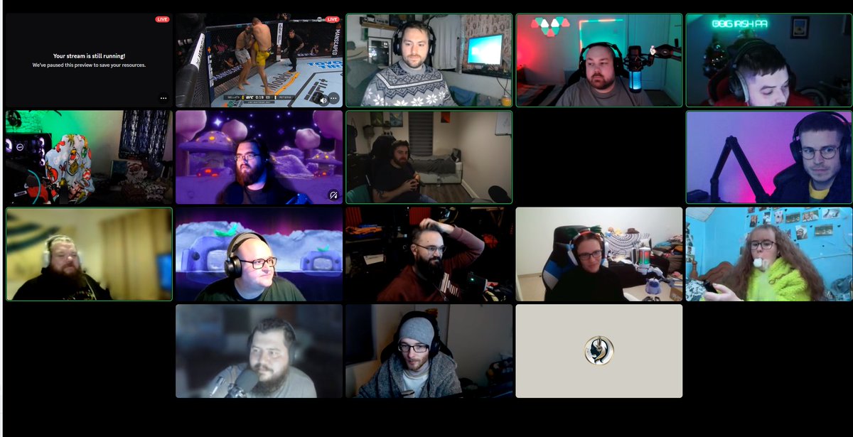 SÉ Christmas party in full swing #irishstreamers