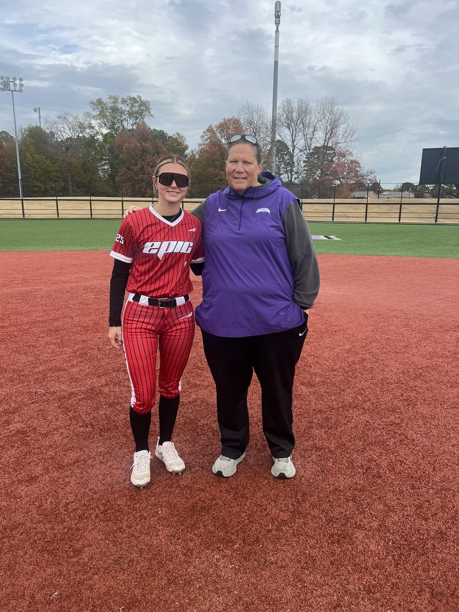 Taylor Clay tweet media