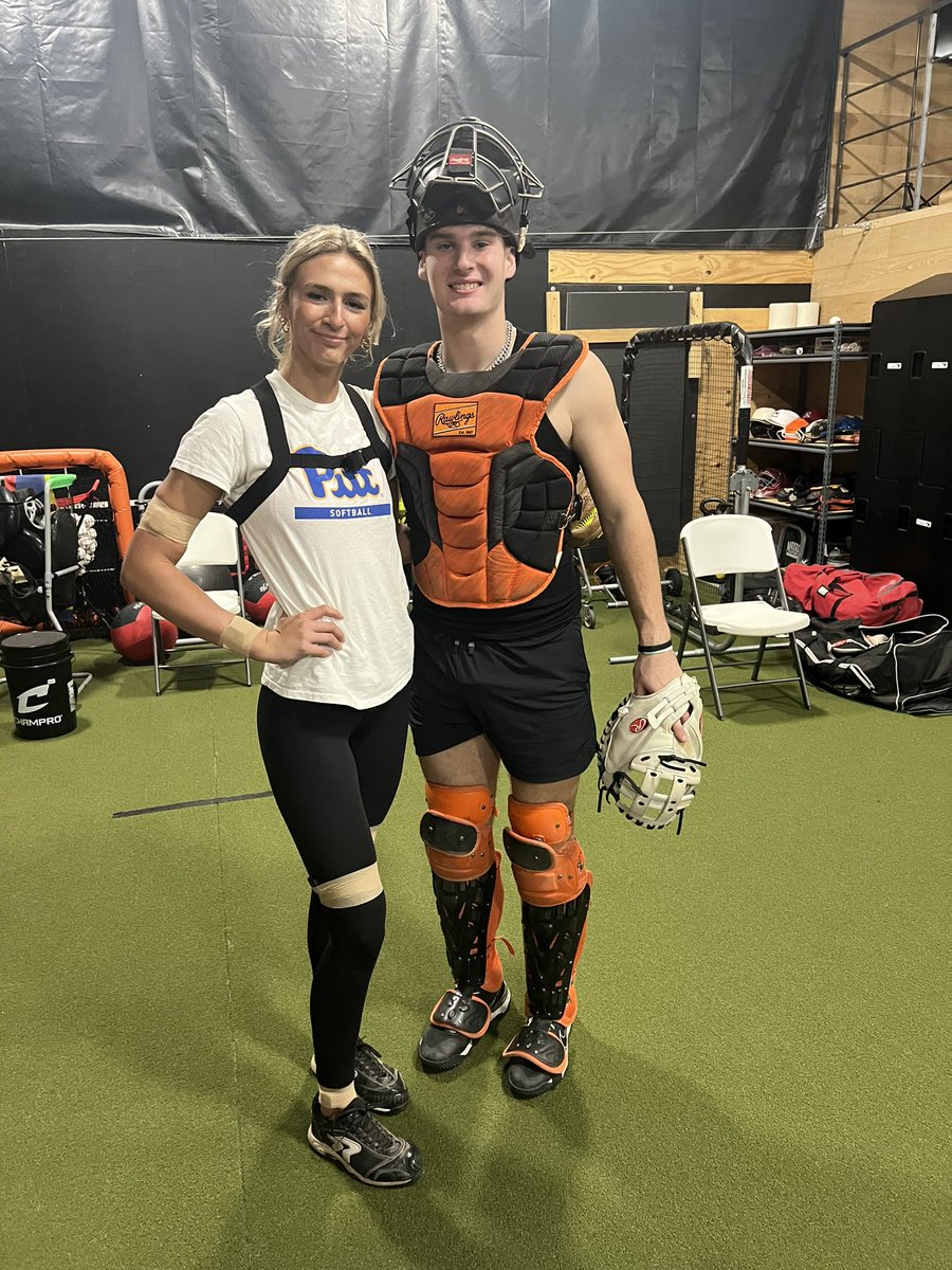 Softball and baseball collide ➡️ @thecoop_5  said he would rather catch 95mph  from 60’6”  vs  67mph  from 43’ @sparksgwen27  @BGSUBaseball  @Pitt_SB