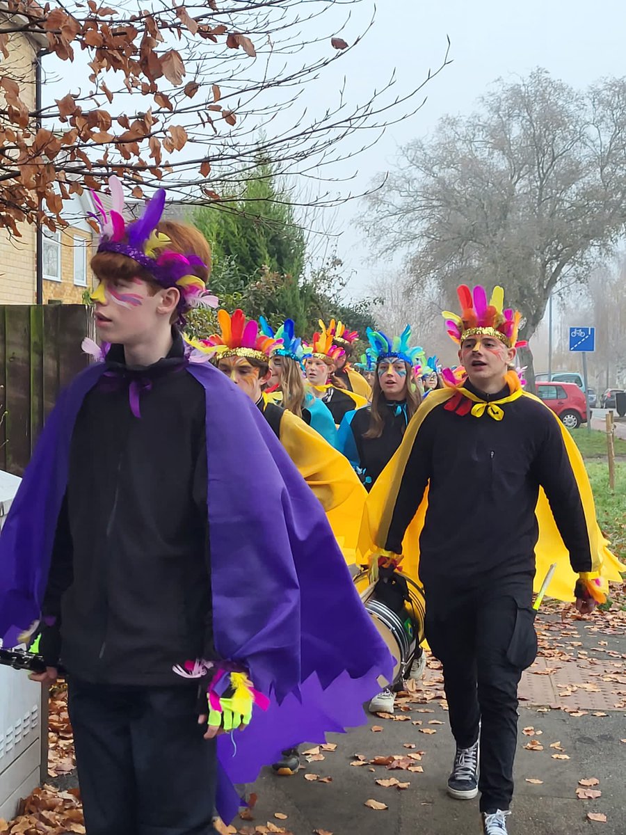 CambsCreate's tweet photo. Loved seeing the musicians / birds making their way to Mill Road today … so much colour and joy! #team #CreateFamily #CarnivalBloco #Horns #CarnivalCrew @Coleridge_Edu @Parkside_Edu @Trumpington_Edu @United_Music1 @MillRoadFair https://t.co/rA5YW1g3jK