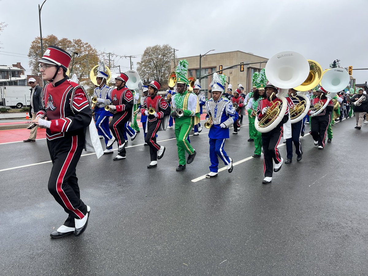 julzsuder's tweet photo. It was a great morning for Dominion Energy Christmas Parade! So proud of our RPS All City Marching Band students for doing a fantastic job today! @RPS_Schools https://t.co/4RkPwdwsTc