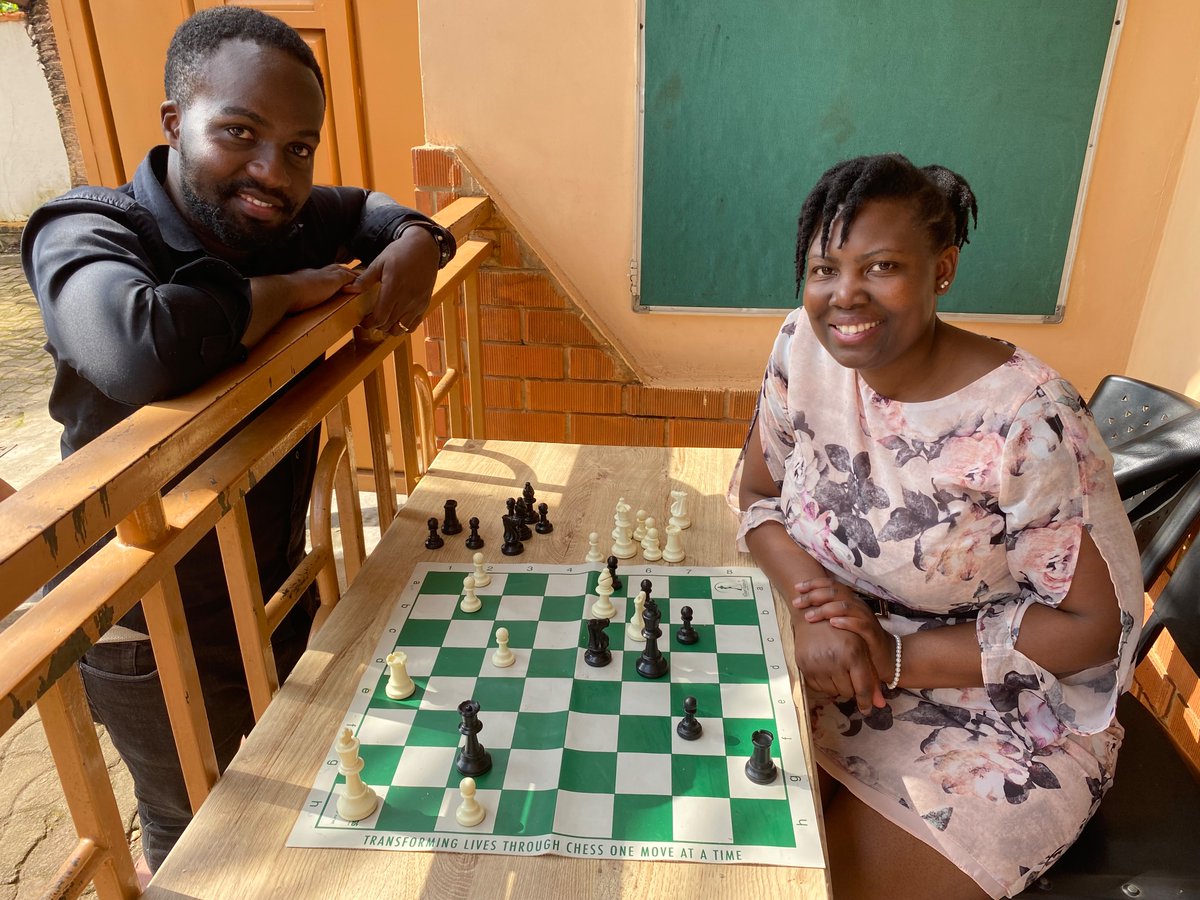 JustineMusiime's tweet image. The obligatory game of chess with the @SiimaSchool chess coach! I got to ‘checkmate’ him, only because he let me. 😂
Great fun though. 

#TryEverythingOnce, because you might win😅
#BeCurious #LearningNeverStops.