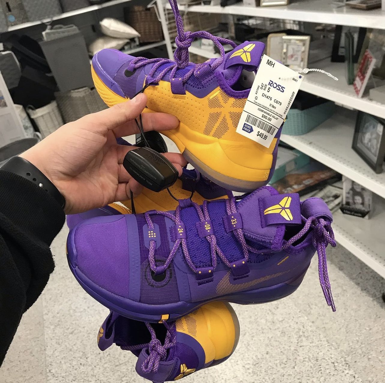 Kobe ad exodus lakers pack top