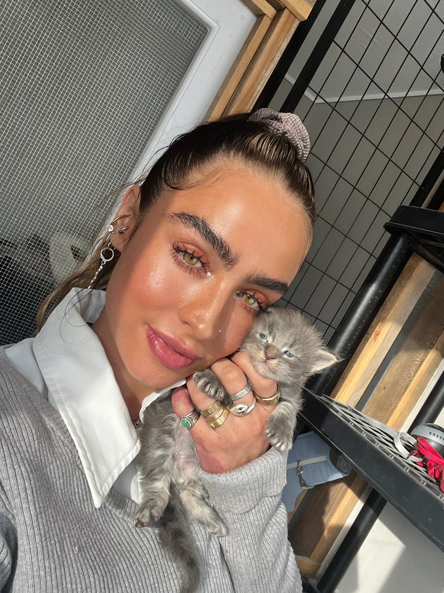 Sommer Ray (@sommerray) on Twitter photo 